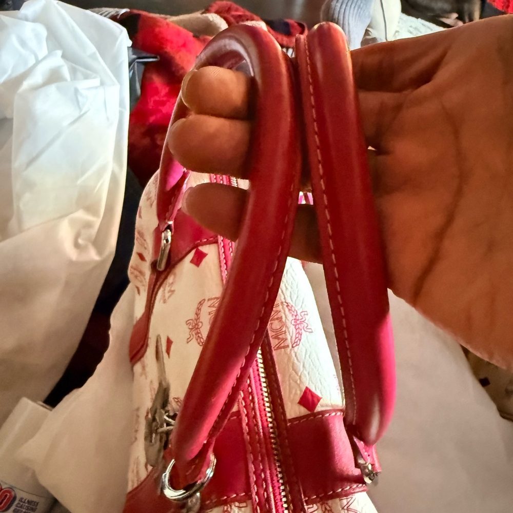 MCM pink and White Satchel - Picture 6 of 7